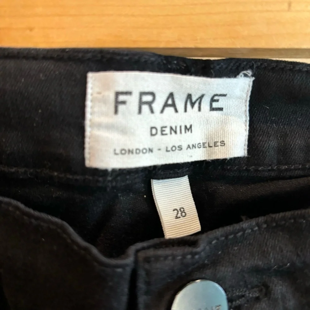 FRAME Sz 28 Le Skinny De Jeanne Crop Busted Knee Raw Hem  Jeans Black - Picture 2 of 11
